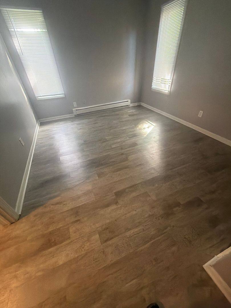 Apartment for rent at 967-969 S River St, Aurora, IL 60506