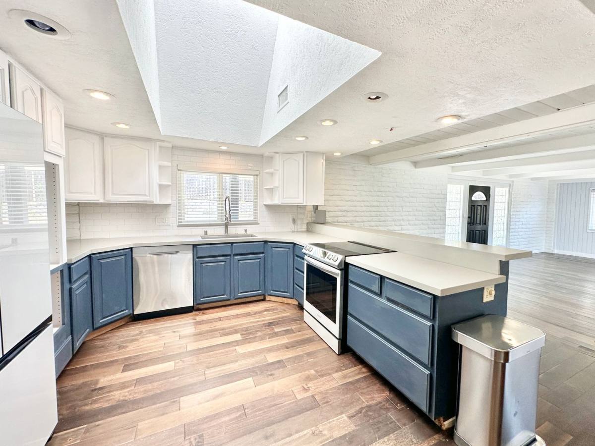 House for rent at 31428 Old River Rd, Bonsall, CA 92003