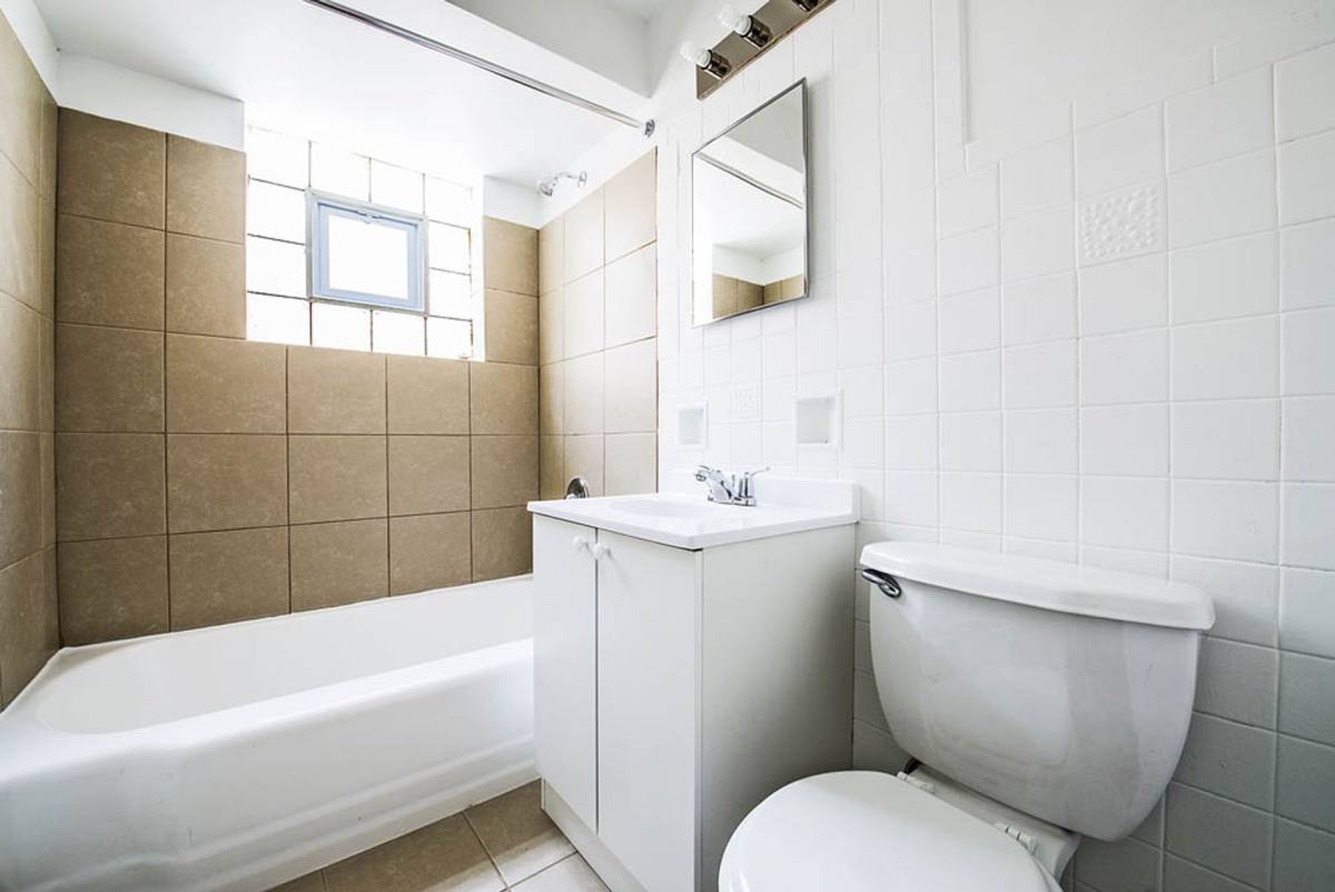 Apartment for rent at 14119-21 S Tracy Ave, Riverdale, IL 60827