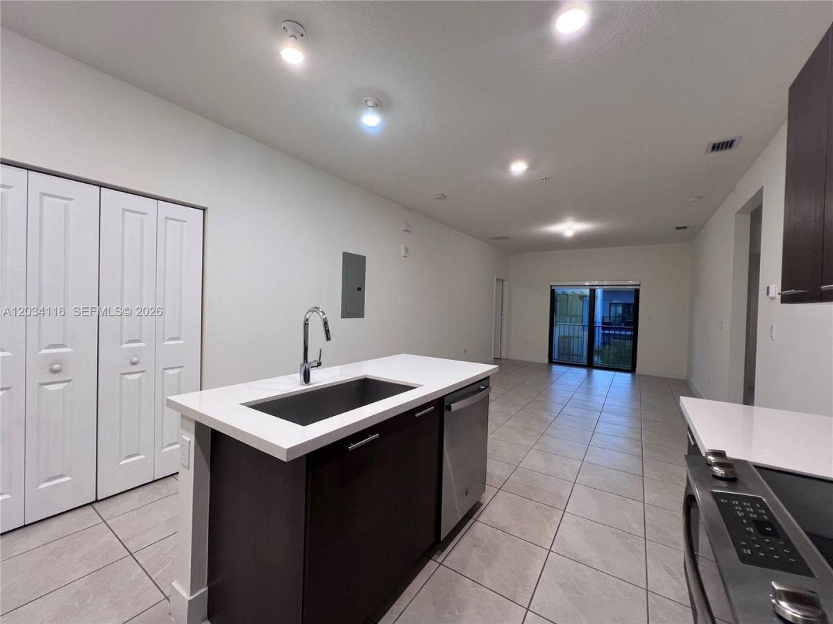 Condo for rent at 8265 NW 41st St, Miami, FL 33166