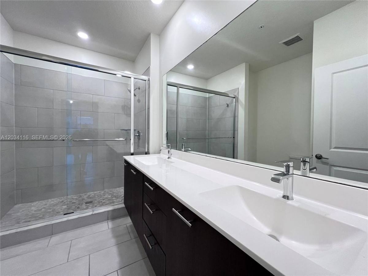 Condo for rent at 8265 NW 41st St, Miami, FL 33166