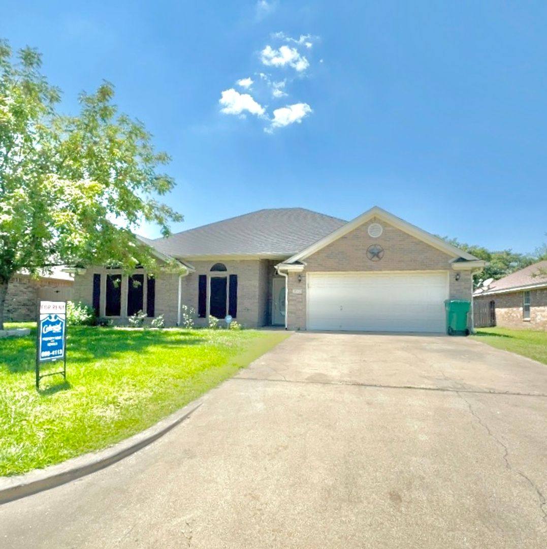 House for rent at 2032 Stonehenge Dr, Harker Heights, TX 76548