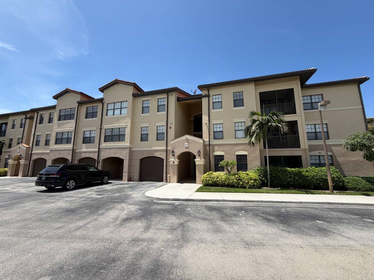 Condo for rent at 12970 Positano Circle #206, Naples, FL 34105