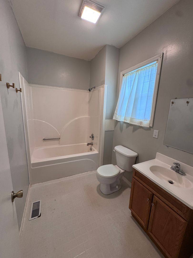 House for rent at 99 Smith Circle, Jacksonville, AL 36265