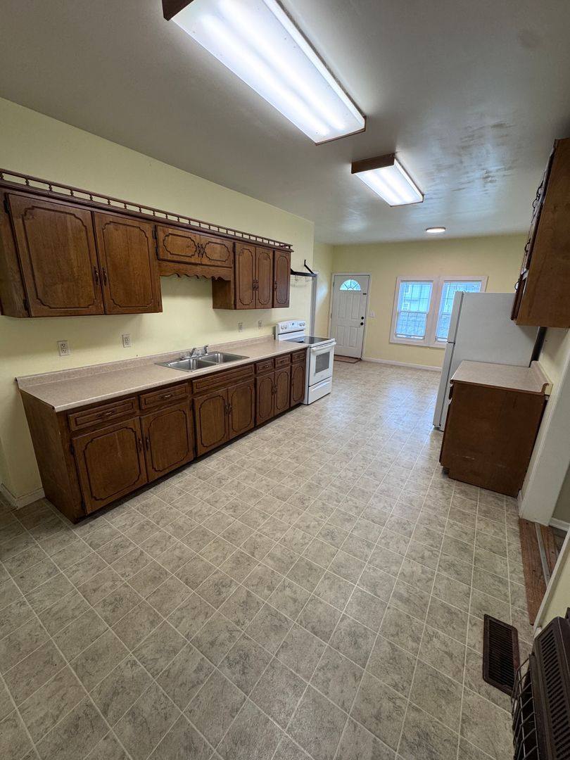 House for rent at 99 Smith Circle, Jacksonville, AL 36265