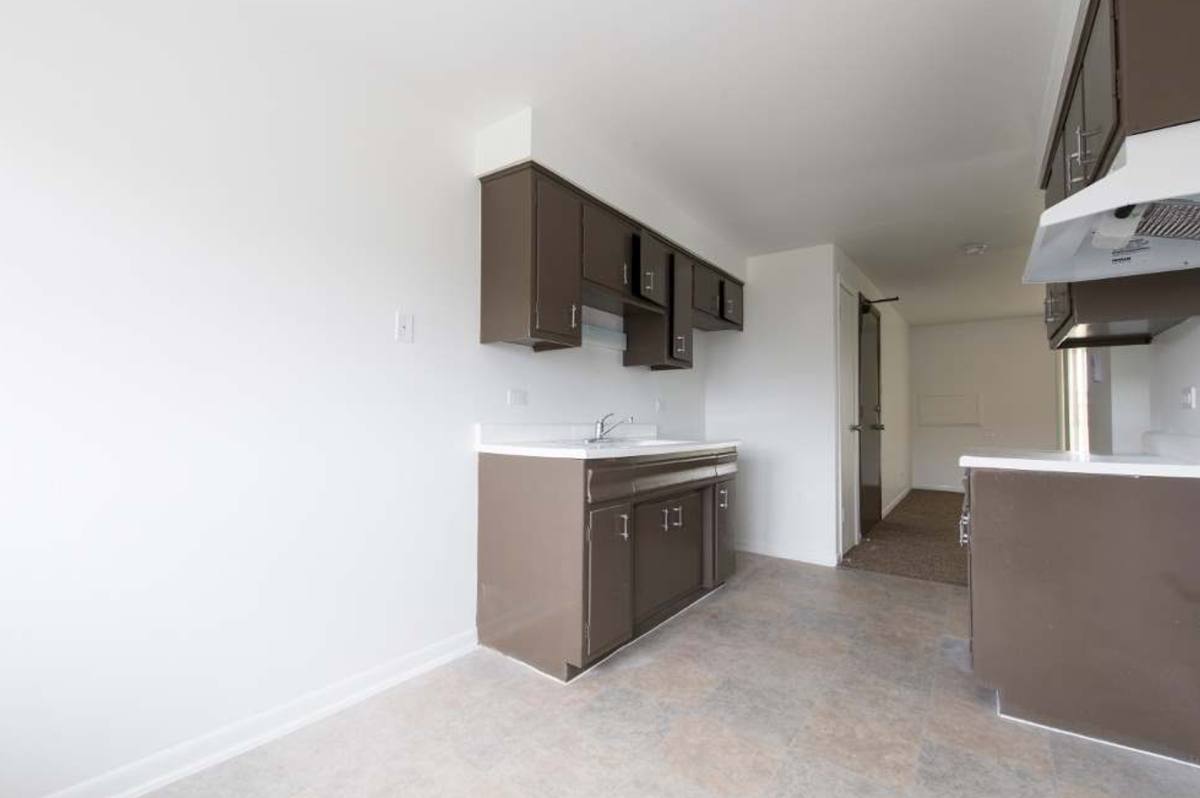 Apartment for rent at 1573 State St, Calumet City, IL 60409