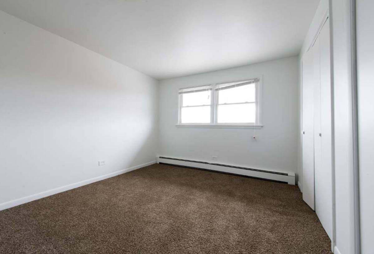 Apartment for rent at 1573 State St, Calumet City, IL 60409