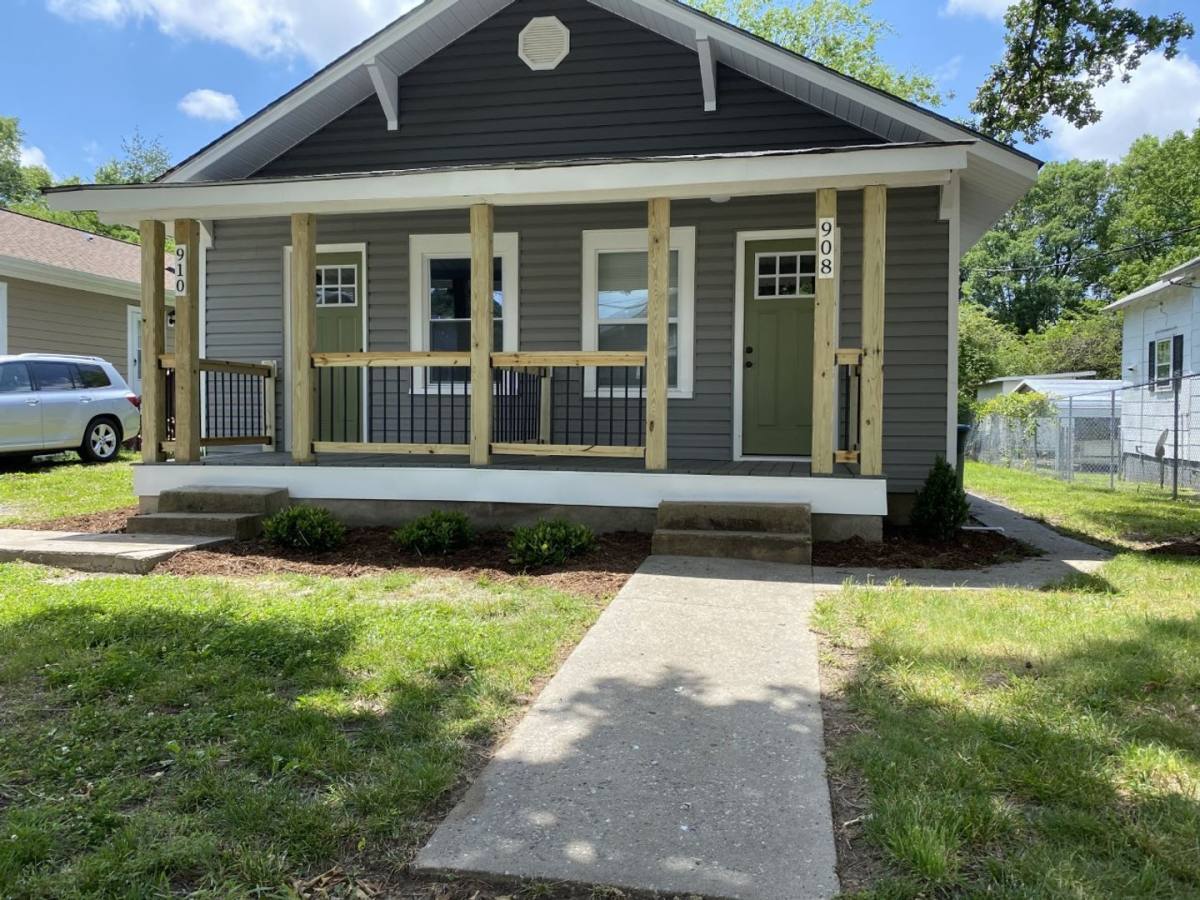 House for rent at 908 Pichard St, Greensboro, NC 27401