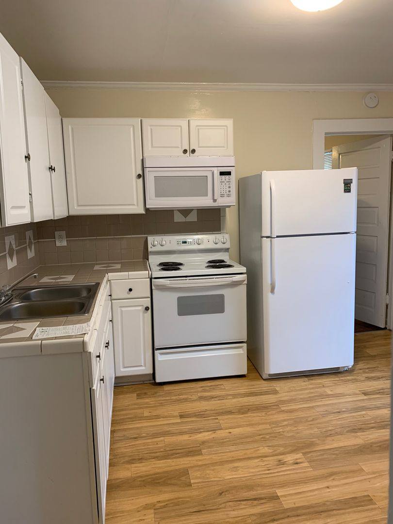 House for rent at 908 Pichard St, Greensboro, NC 27401
