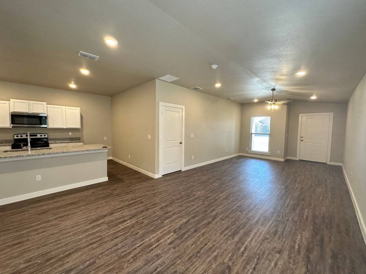 Townhouse for rent at 2003 Aberdeen Ave, Wolfforth, TX 79382