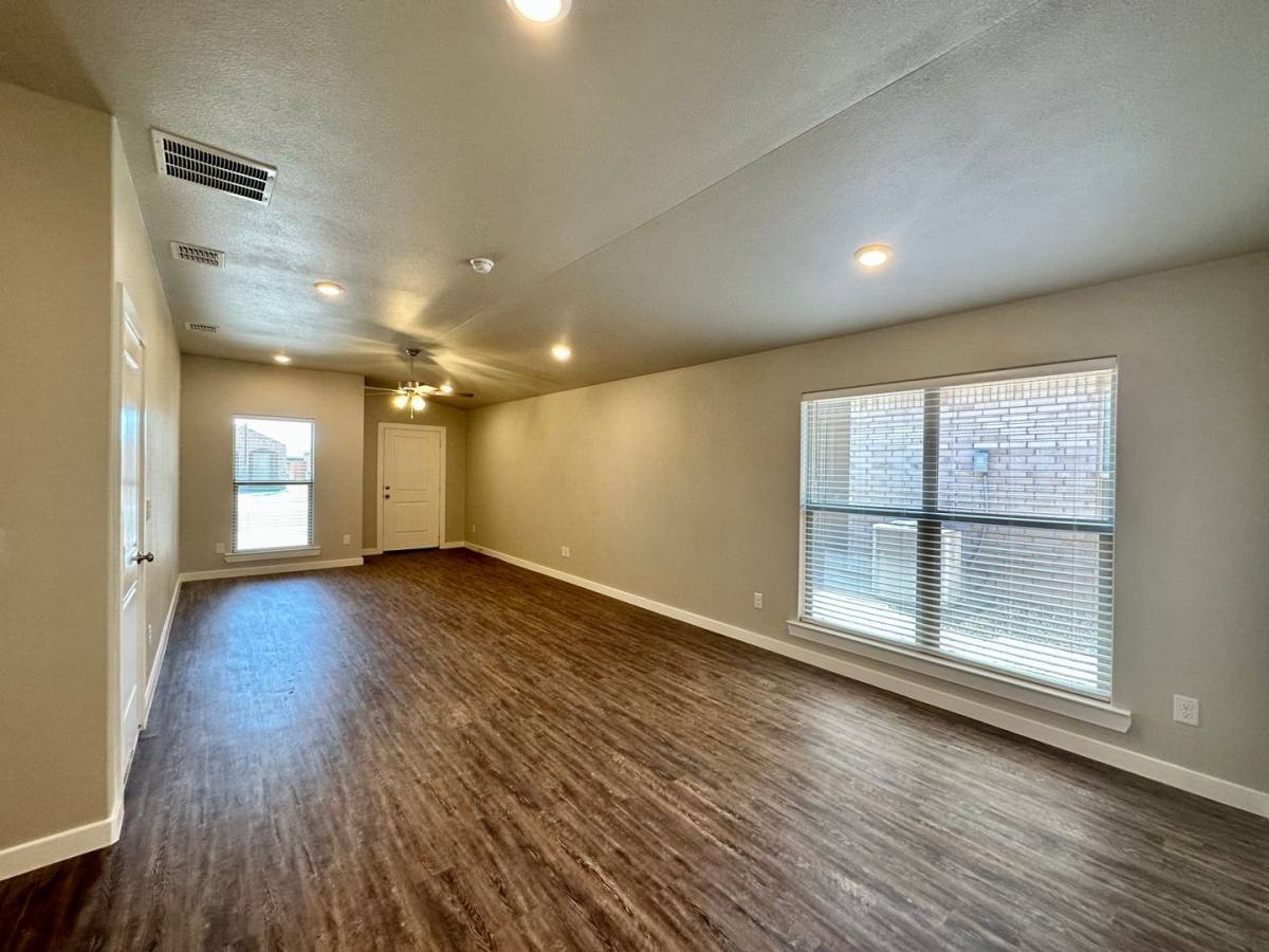 Townhouse for rent at 2003 Aberdeen Ave, Wolfforth, TX 79382