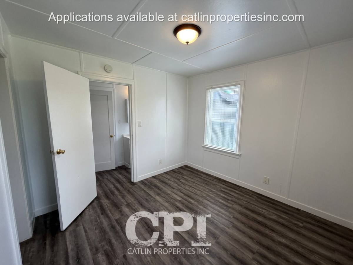 House for rent at 275 Baltimore St #DUPLEX-FAMILY, Longview, WA 98632