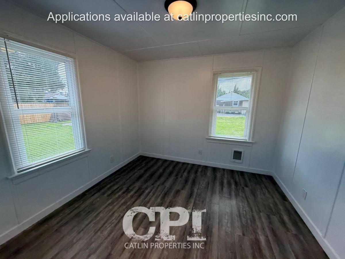 House for rent at 275 Baltimore St #DUPLEX-FAMILY, Longview, WA 98632