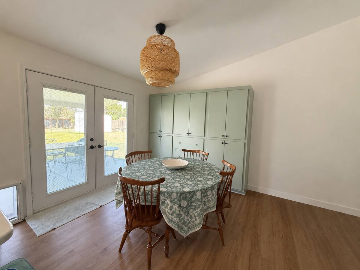 House for rent at 704 W 45th Place, Kennewick, WA 99338