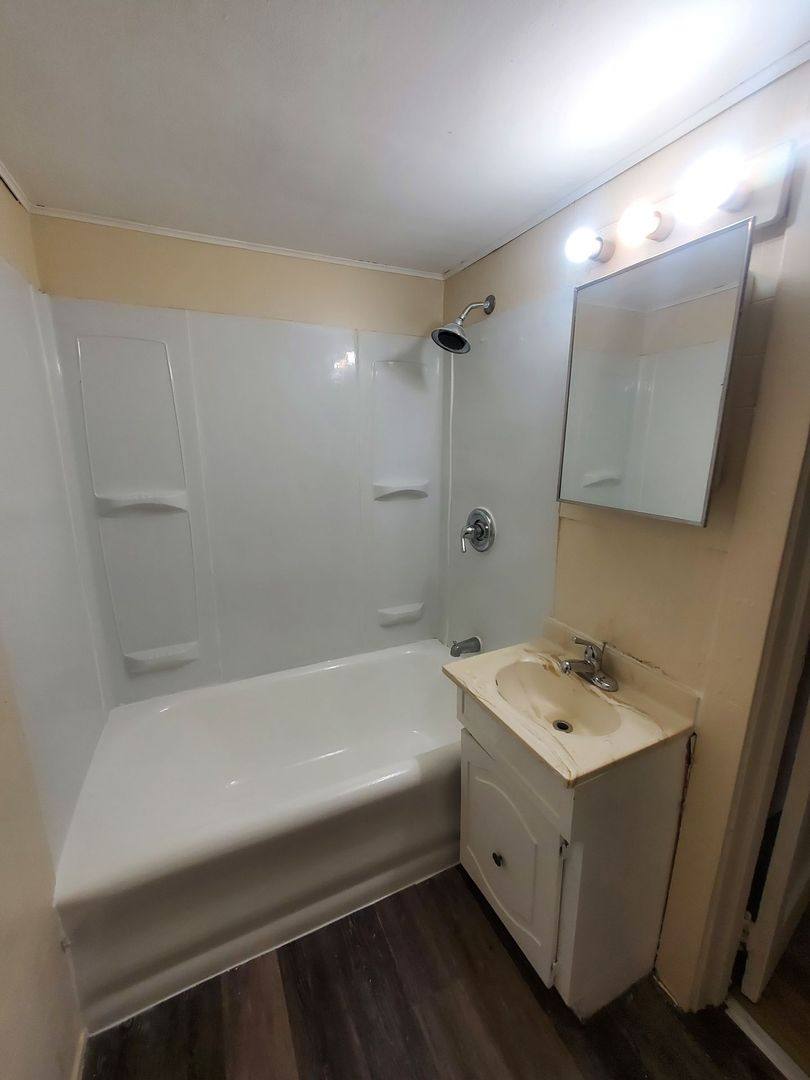 Apartment for rent at 6901-6913 W Mitchell St, Milwaukee, WI 53214