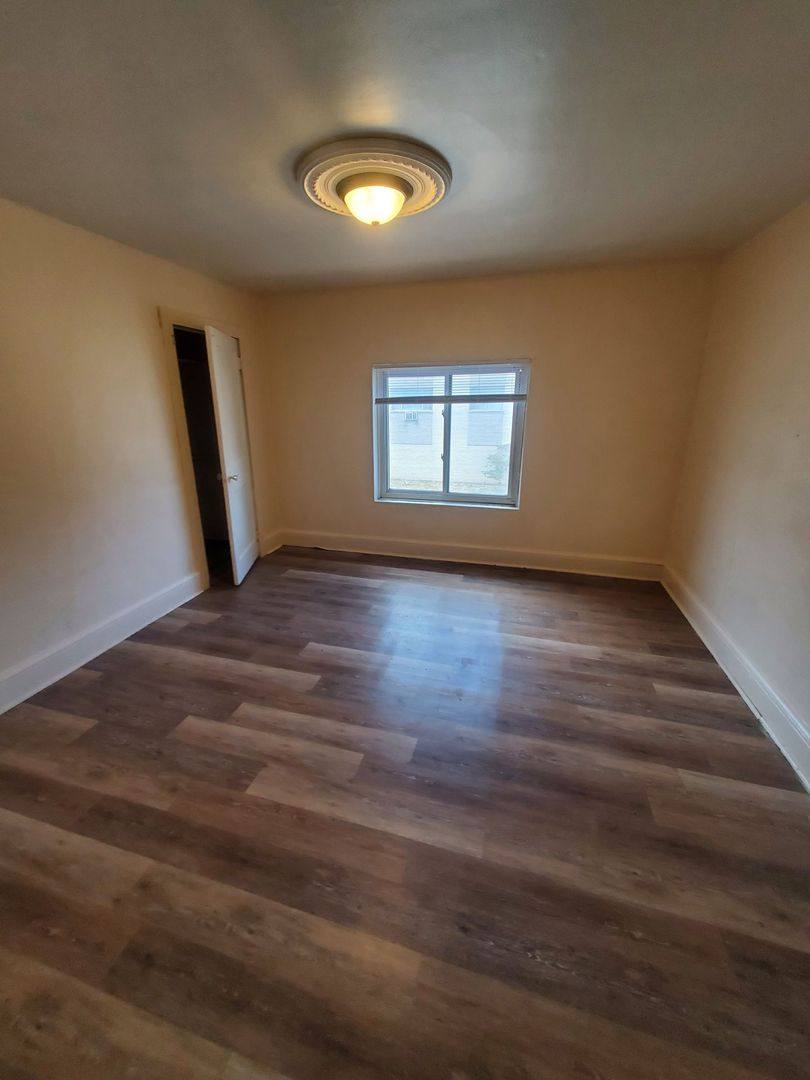Apartment for rent at 6901-6913 W Mitchell St, Milwaukee, WI 53214