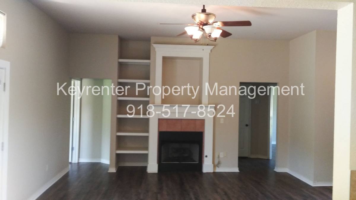 House for rent at 25620 Briar Dr, Claremore, OK 74019