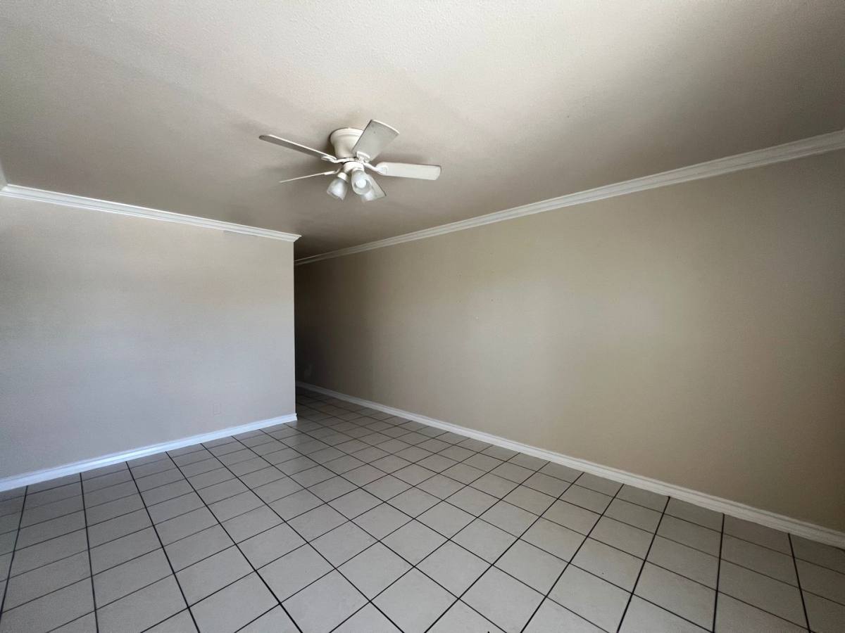 Apartment for rent at 301 E Locust St, Laredo, TX 78040