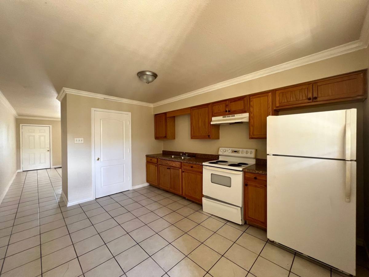 Apartment for rent at 301 E Locust St, Laredo, TX 78040