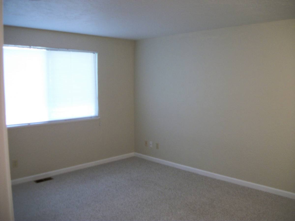 House for rent at 83 NW Nichols Ave, Bremerton, WA 98311