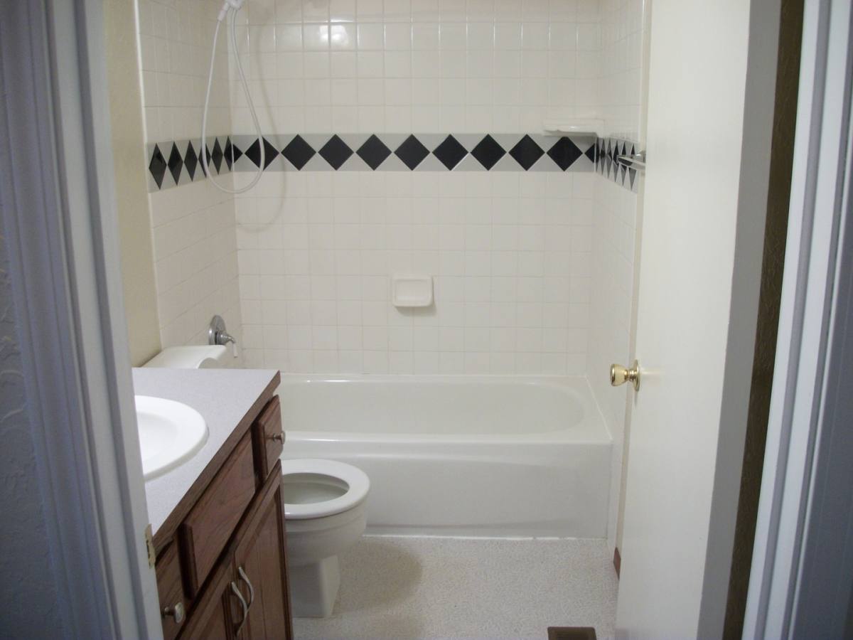 House for rent at 83 NW Nichols Ave, Bremerton, WA 98311