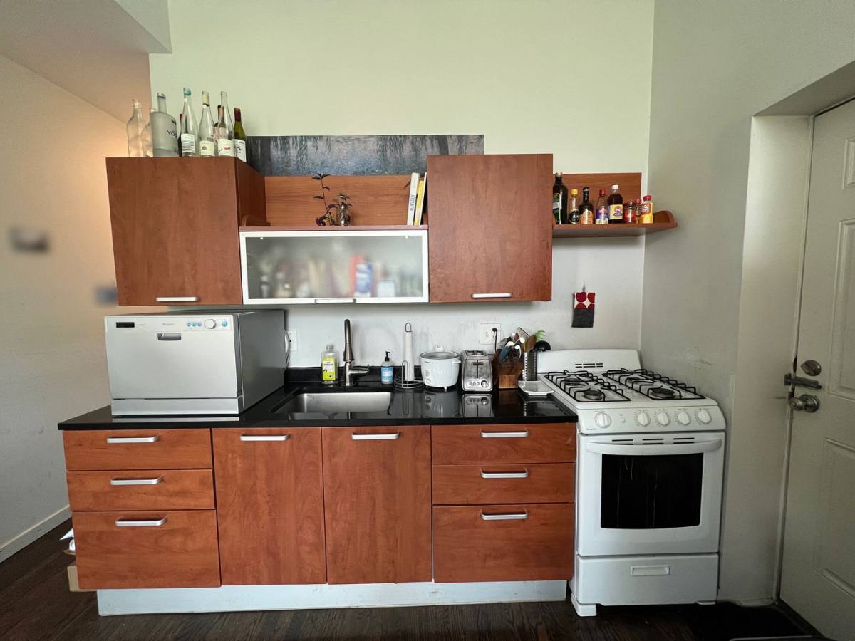 Apartment for rent at 2824 W Armitage Ave, Chicago, IL 60647