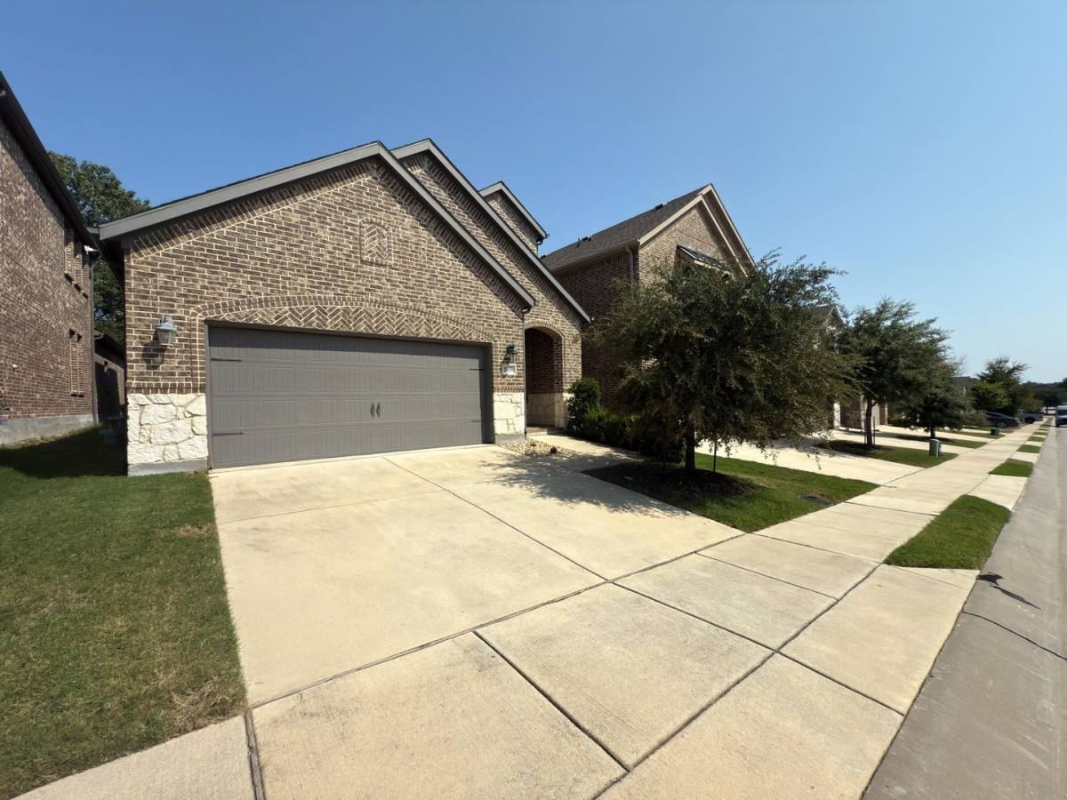 House for rent at 2839 Highpoint Court, Lewisville, TX 75067