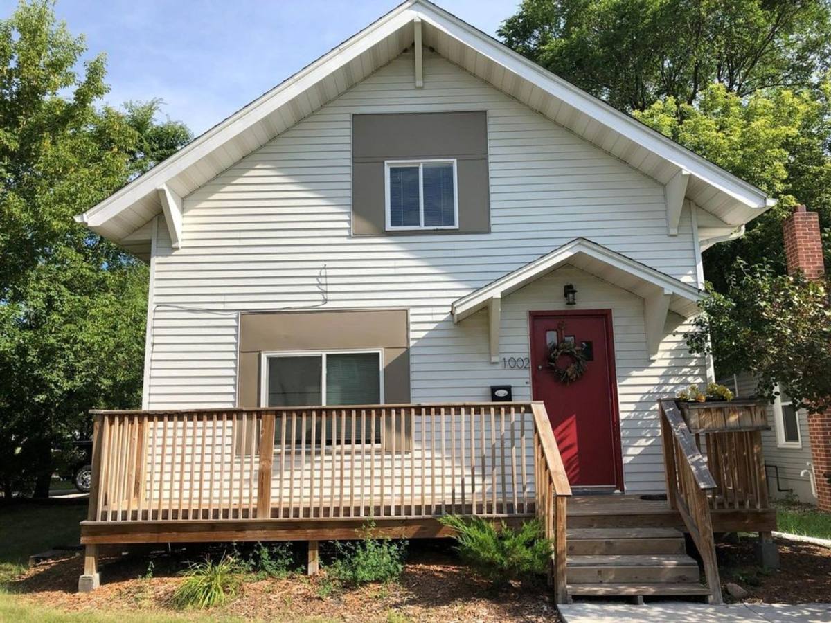 House for rent at 1002 4th Ave S, Moorhead, MN 56560
