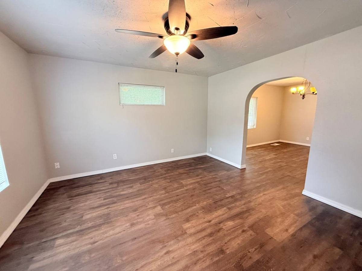 House for rent at 1002 4th Ave S, Moorhead, MN 56560