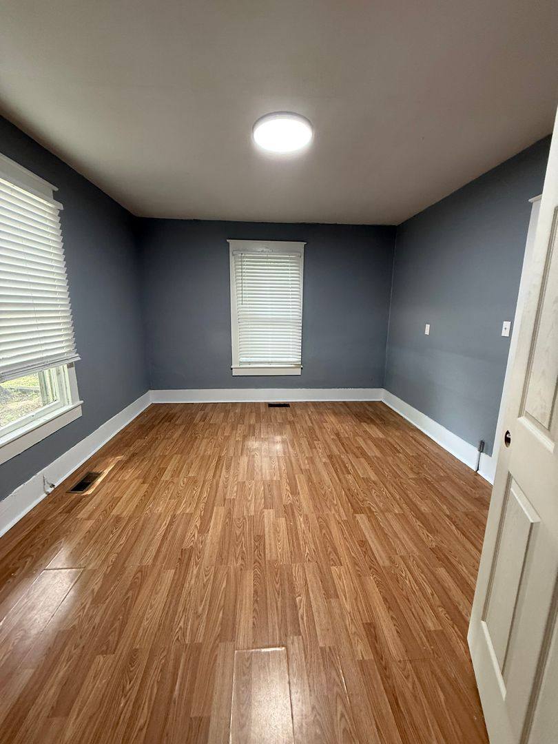 House for rent at 210 N 19th St, Van Buren, AR 72956