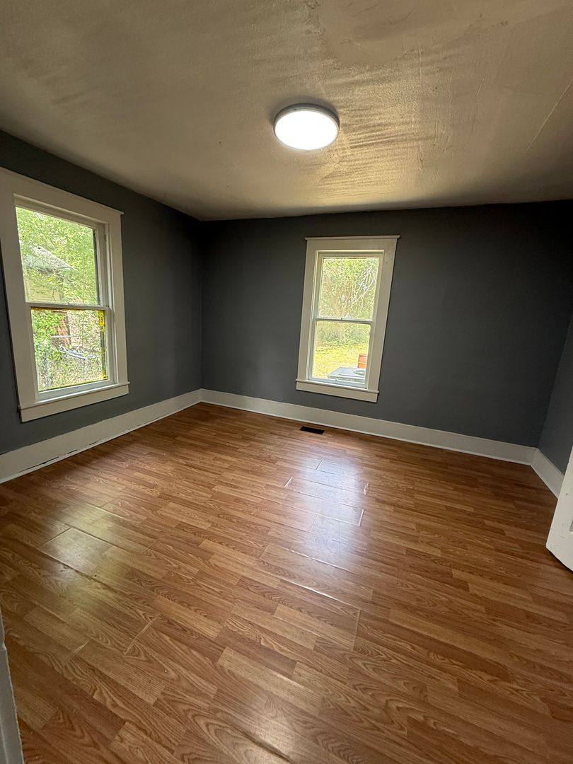 House for rent at 210 N 19th St, Van Buren, AR 72956