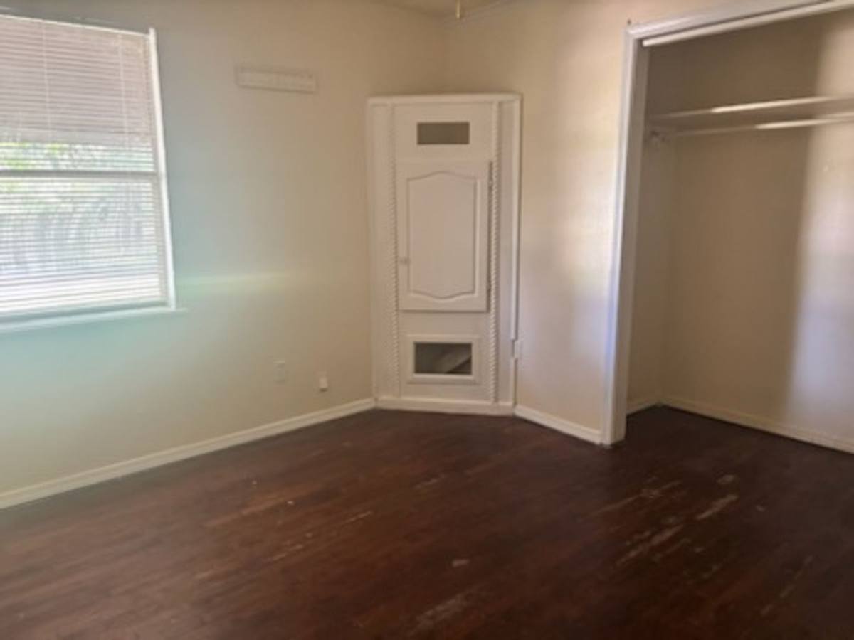 House for rent at 5076 London Lane, Jackson, MS 39209