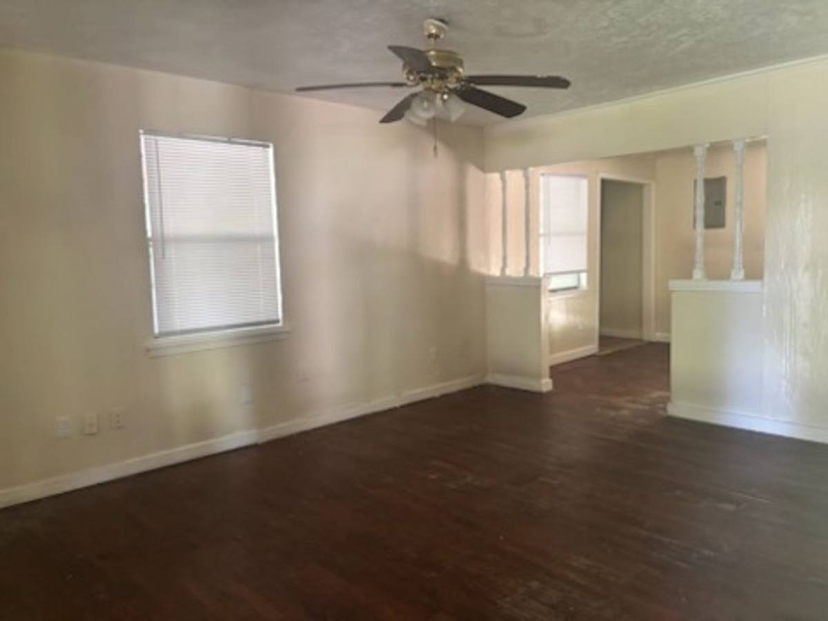 House for rent at 5076 London Lane, Jackson, MS 39209