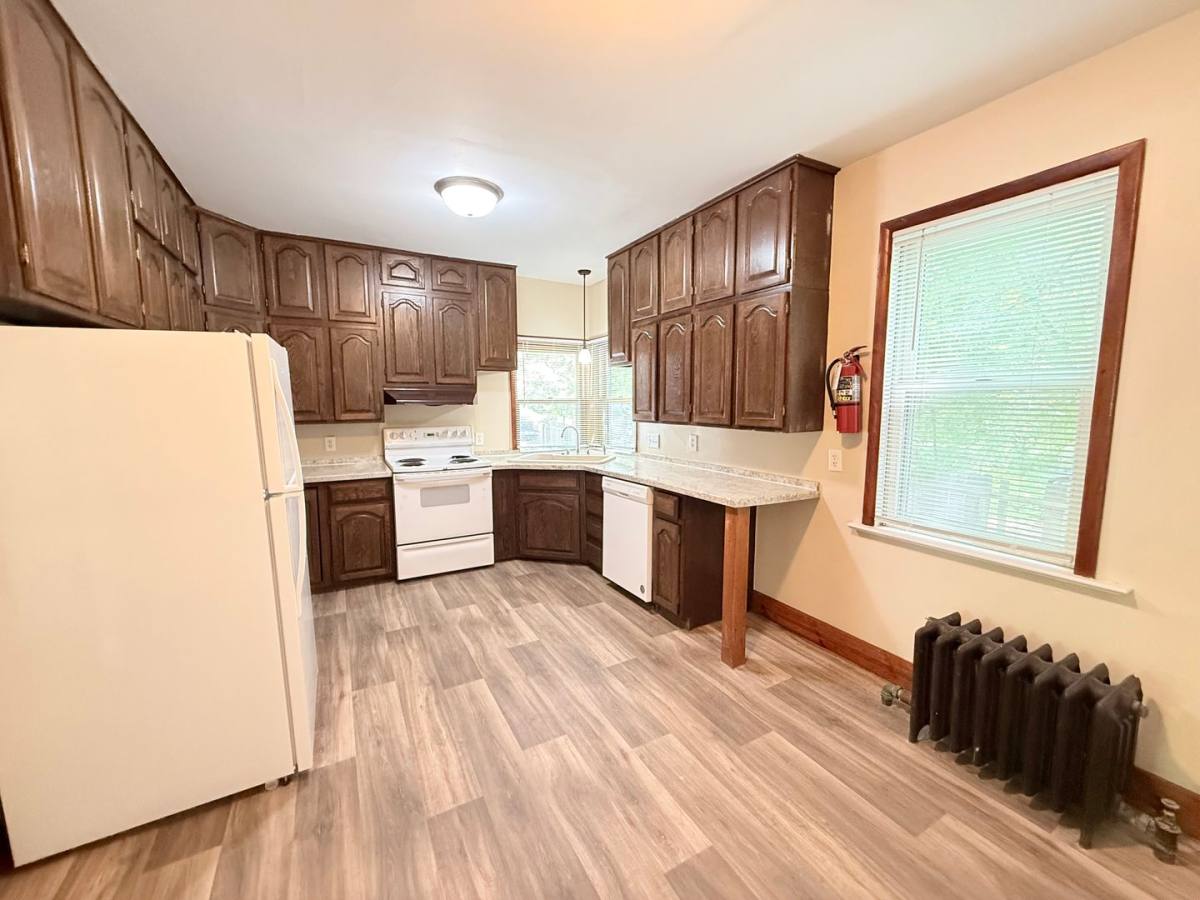 House for rent at 819 7th Ave S, Moorhead, MN 56560