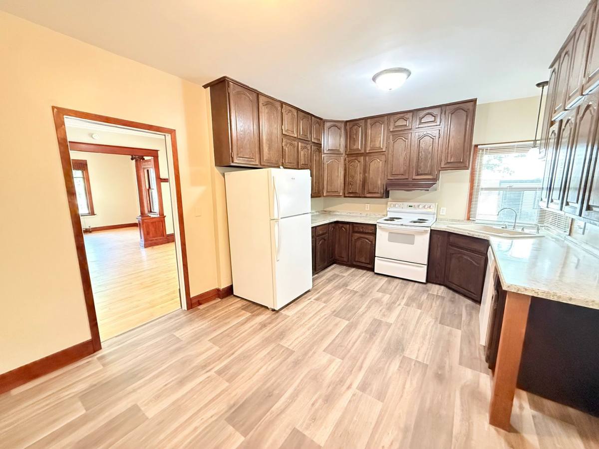 House for rent at 819 7th Ave S, Moorhead, MN 56560