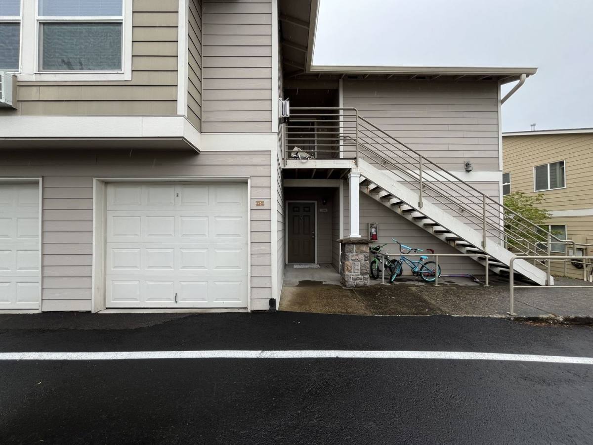 Apartment for rent at 15060 NW Central Dr, Portland, OR 97229