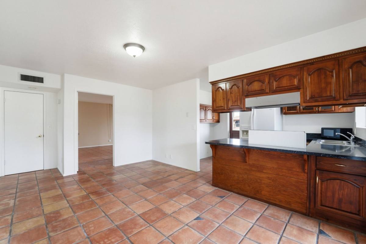 House for rent at 545 E Brown Rd, Mesa, AZ 85203