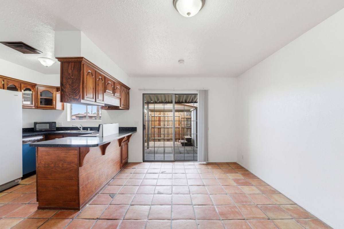 House for rent at 545 E Brown Rd, Mesa, AZ 85203