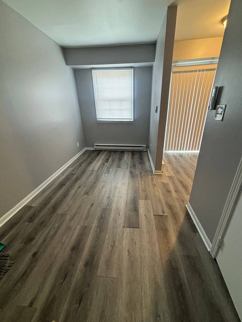 Apartment for rent at 206-208 River St, Yorkville, IL 60560