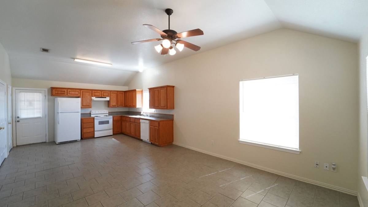 House for rent at 327 S Blue Jay Court, Weatherford, TX 76088