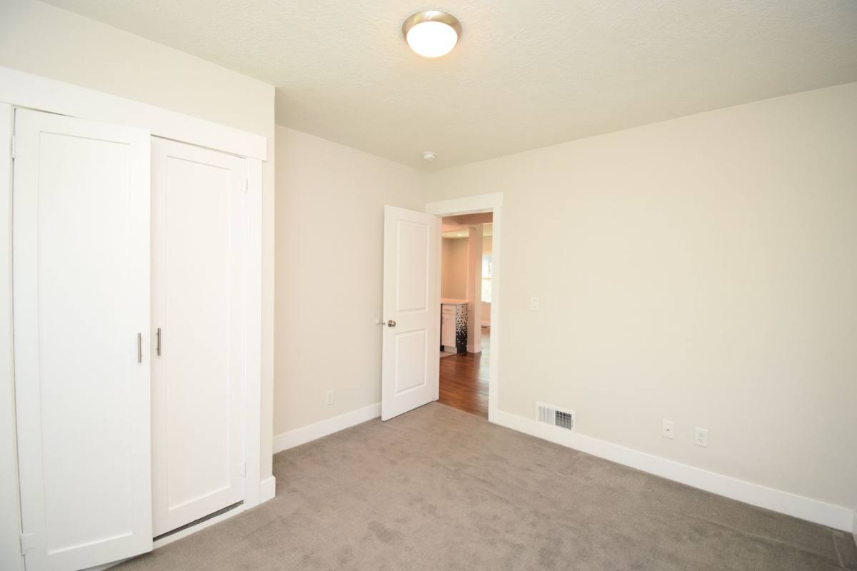 House for rent at 1807 E 3210 S, Salt Lake City, UT 84106