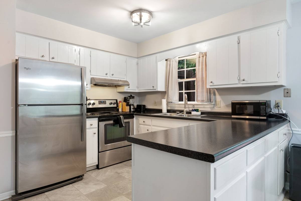 Townhouse for rent at 6716 Glendower Rd, Raleigh, NC 27613