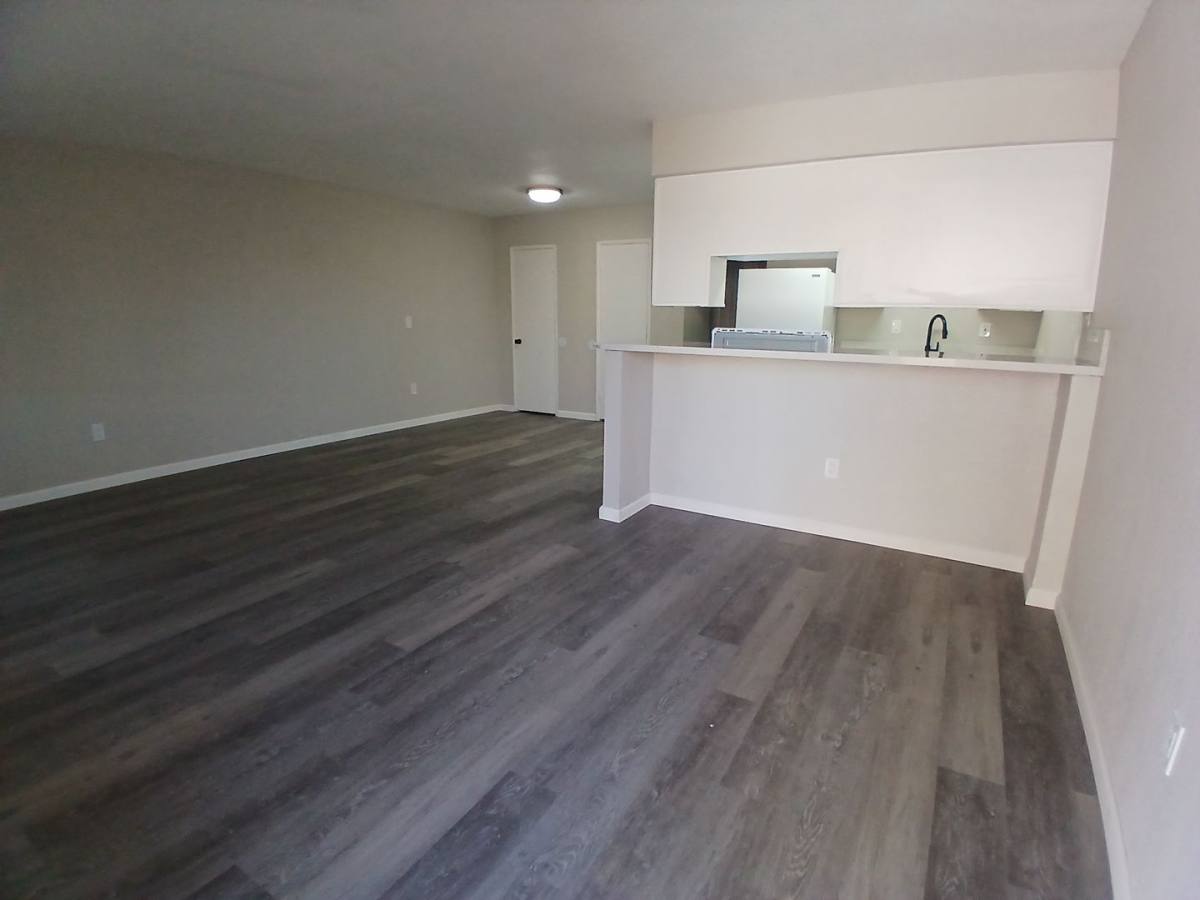 Apartment for rent at 455 W Orange Ave, El Centro, CA 92243