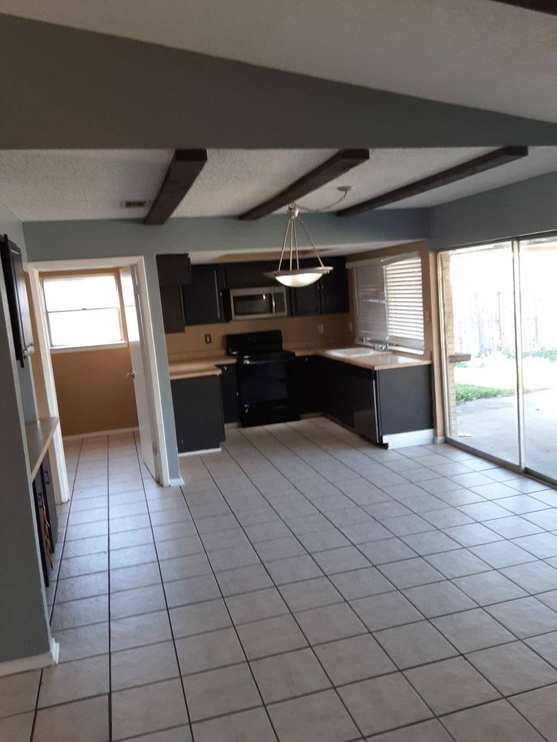 House for rent at 2019 Deerfield Dr, Carrollton, TX 75007
