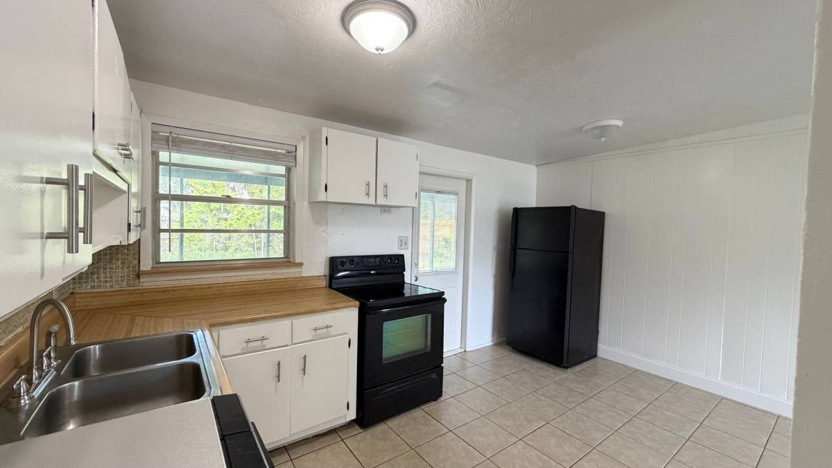 House for rent at 8574 94th Ave, Seminole, FL 33777