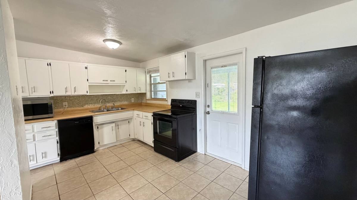 House for rent at 8574 94th Ave, Seminole, FL 33777