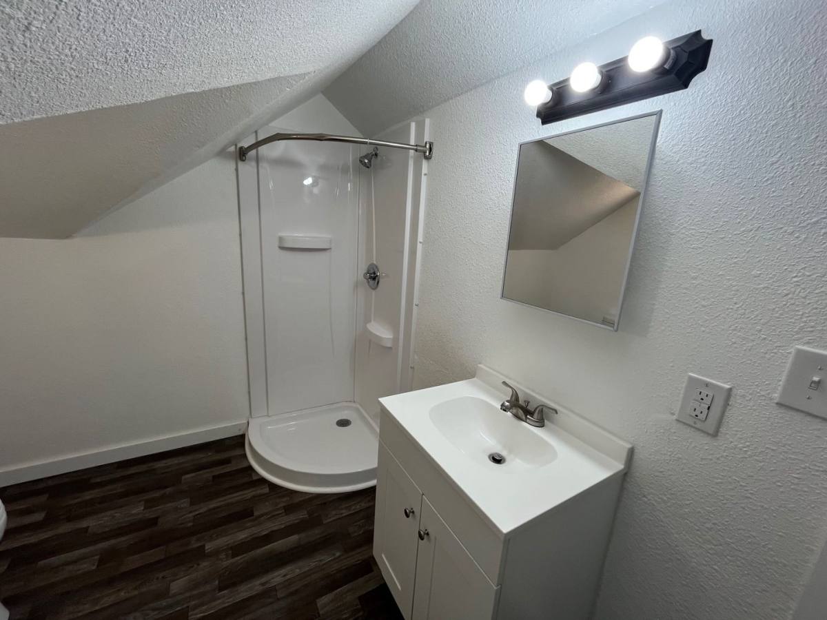 Apartment for rent at 121 W 13th St, Anderson, IN 46016