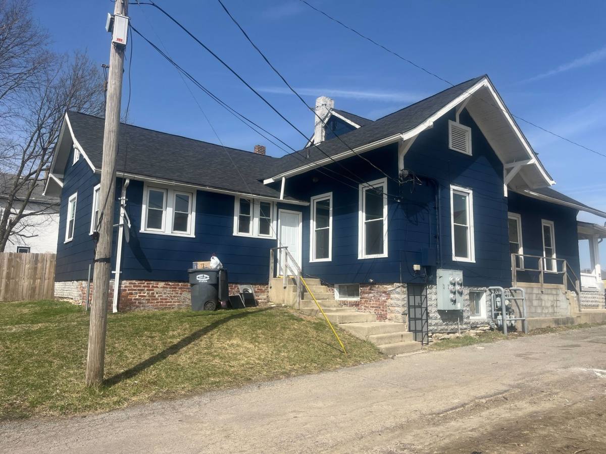 Apartment for rent at 121 W 13th St, Anderson, IN 46016