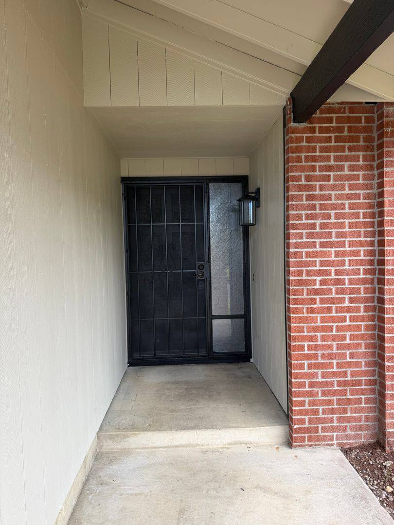 House for rent at 3769 Kevington Ave, Eugene, OR 97405