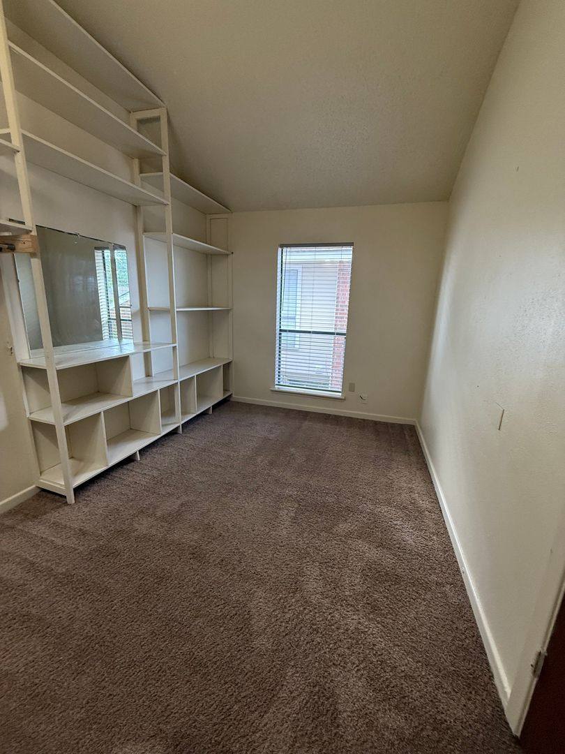 Townhouse for rent at 8224-C Governor Dr, Baton Rouge, LA 70820